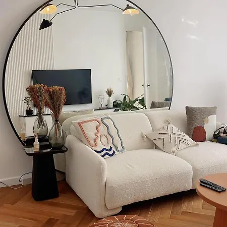 Appartamento Exclusive Flat By Luxuio - Nearby Eiffel Tower Parigi